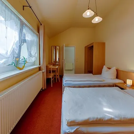 Hotel-pension Lender Guest house 2*